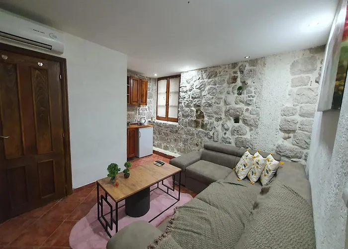 Little Bay Apartments